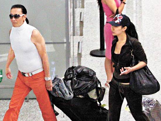 謝賢個(gè)人資料曝光 謝賢女友coco相差49歲上演經(jīng)典 忘年戀