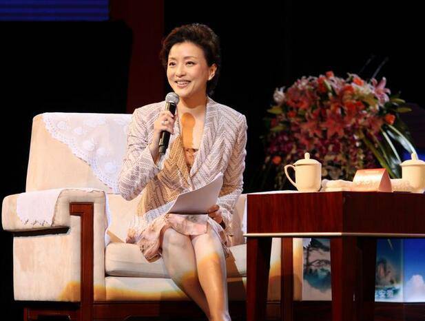 楊瀾老公吳征簡介曝光 節(jié)目中遭老公高調(diào)示愛