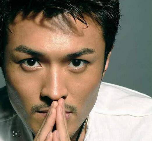 揭于小偉玩殘高圓圓驚人內(nèi)幕 于小偉妻子是誰