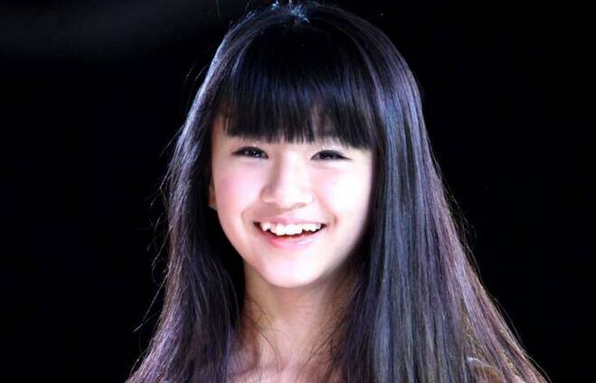 小彩旗老公是誰(shuí) 楊麗萍外甥女小彩旗成名之路大揭秘