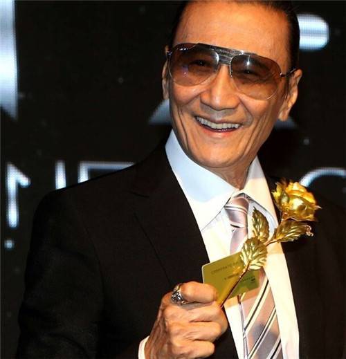 謝賢個(gè)人資料曝光 謝賢女友coco相差49歲上演經(jīng)典 忘年戀