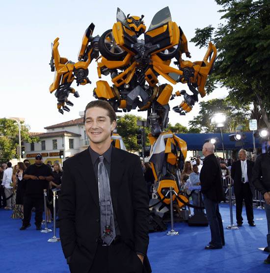 希安·拉博夫宣退出娛樂(lè)圈 百老匯吸毒妨礙現(xiàn)場(chǎng)紀(jì)律