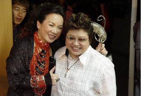 韓紅母親雍西不為人知的辛酸史 雍西個(gè)人資料曝光