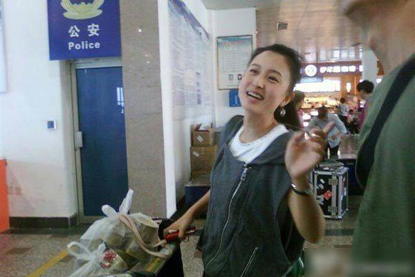 主持人張蕾的老公王吉才背景資料 張蕾發(fā)福疑似懷孕