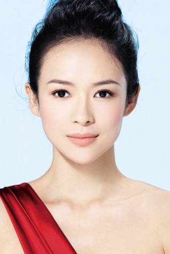 章子怡簡歷曝光 章子怡赤腳插花被贊賢惠