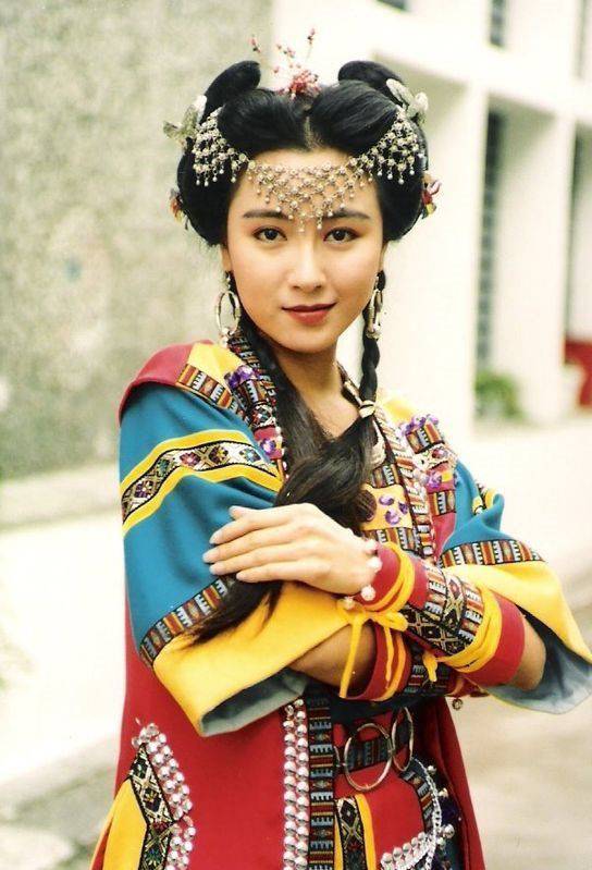 袁潔瑩老公是誰(shuí) 袁潔瑩遭同性戀人拋棄