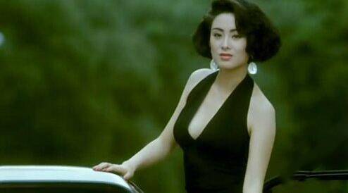 張敏激情三級片遭扒 全裸浴缸露奶劇照曝光