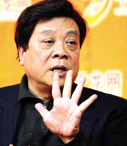 央視名嘴趙忠祥簡(jiǎn)歷 趙忠祥在美女兩腿之間性丑聞曝光