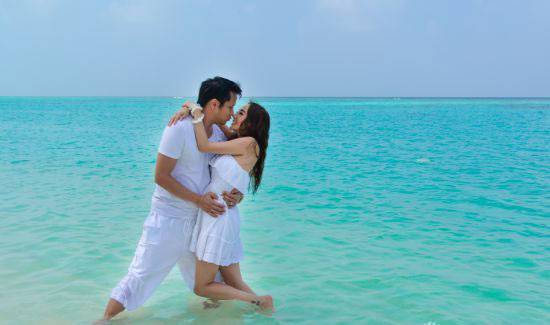 關(guān)穎老公朱志威個(gè)人資料 關(guān)穎曝與蔣友柏分手原因