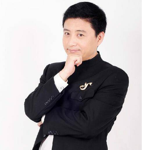 相聲演員周煒老婆高明婷個(gè)人資料及結(jié)婚照曝光