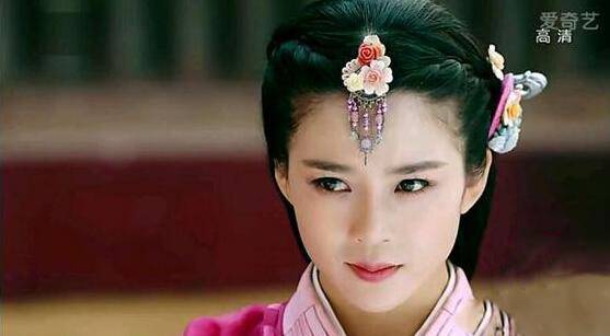 她也是中戲校花 卻怎么也紅不起來