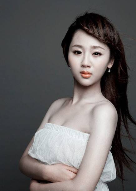 《家有兒女》楊紫幾歲了 楊紫整容成撞臉王