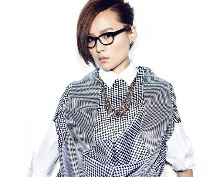 周筆暢個人資料背景 揭周筆暢整容前后對比照