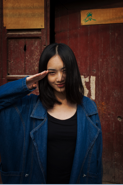 楊華夢經(jīng)歷與章澤天驚人相似 號稱二代奶茶妹妹