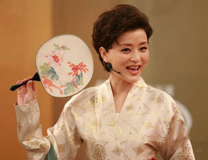 楊瀾老公吳征簡介曝光 節(jié)目中遭老公高調(diào)示愛