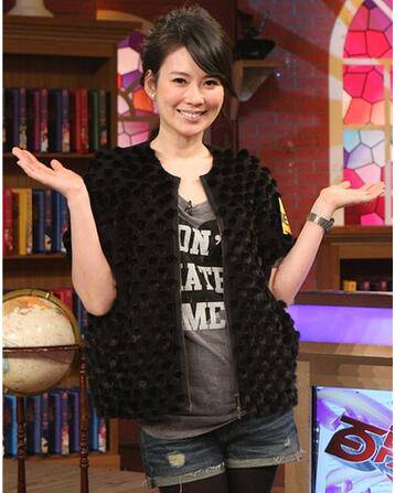 殷悅老公吳育奇資料曝光 新書宣傳丈夫女兒齊亮相