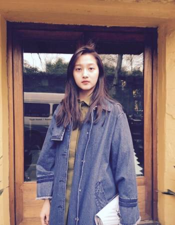 一仆二主楊樹苗扮演者關(guān)曉彤資料 揭關(guān)曉彤驚人家庭背景