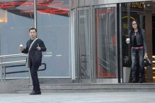 楊舒婷和孔令輝什么關(guān)系 楊舒婷大胸性感比基尼照遭扒