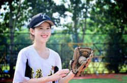 章澤天爸爸章麗厚背景資料 揭章澤天歷任前男友資料