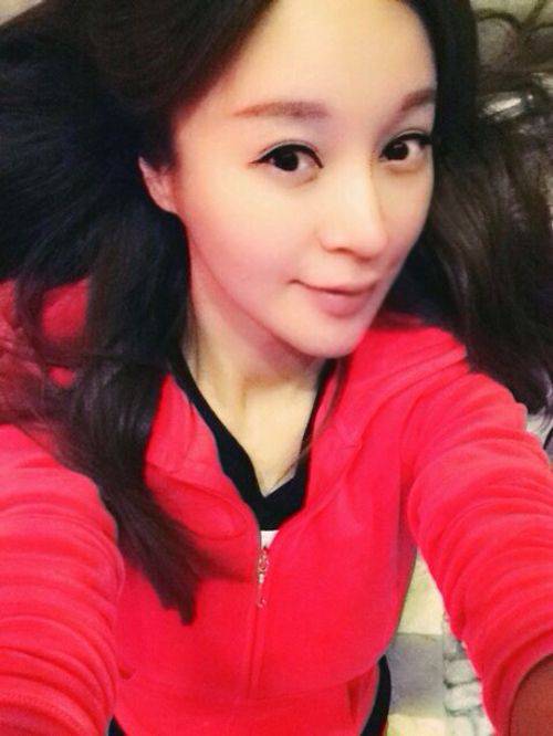 林申示愛嬌妻遭妻嫌 林申老婆楊雨辰漂亮美艷不輸當(dāng)紅女星