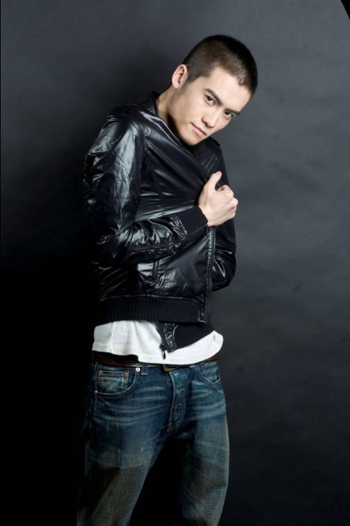 快男張?zhí)煲绑w育場(chǎng)捅傷他人 網(wǎng)友紛紛為其擔(dān)憂星途