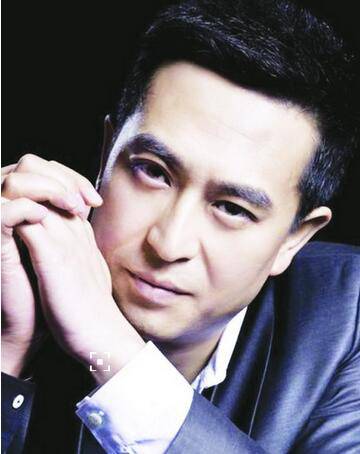 張嘉譯的老婆是誰 張嘉譯個(gè)人資料背景大揭秘