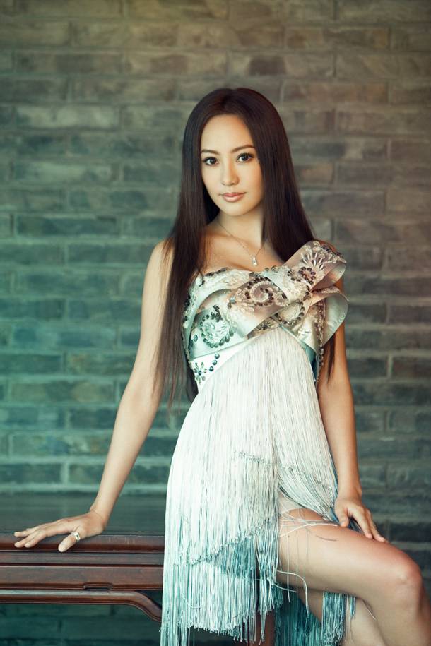 關(guān)穎老公朱志威個(gè)人資料 關(guān)穎曝與蔣友柏分手原因