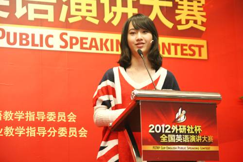 楊華夢經(jīng)歷與章澤天驚人相似 號稱二代奶茶妹妹