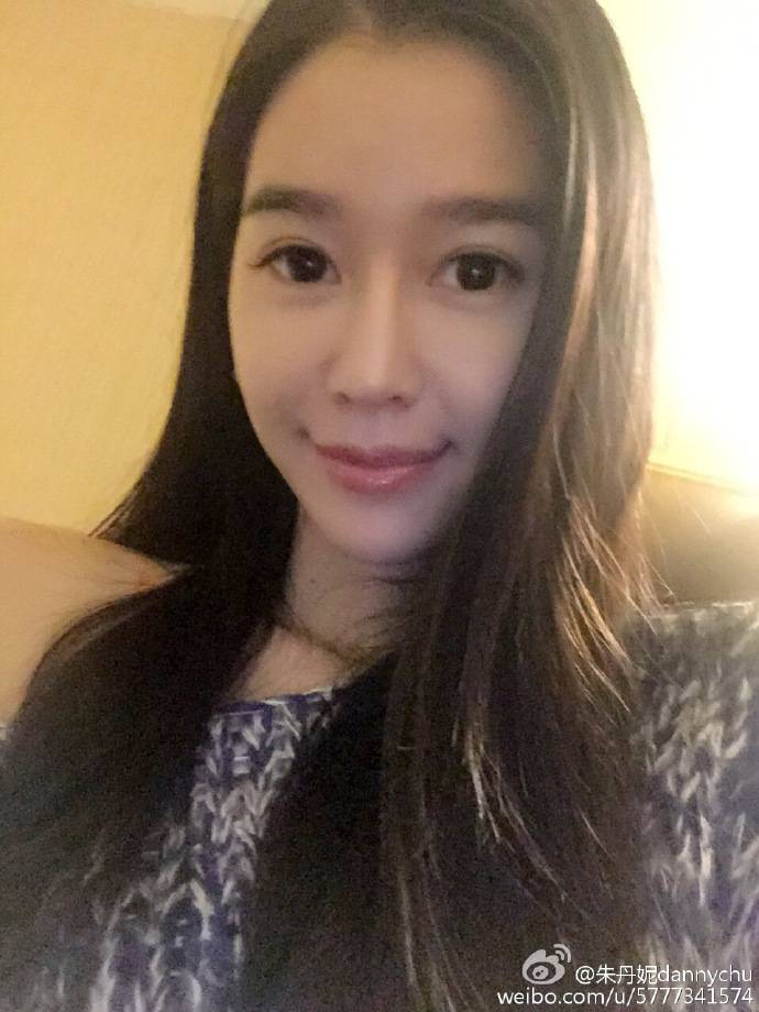 非誠勿擾朱丹妮個人資料  心動女神 朱丹妮牽手 靠譜男神