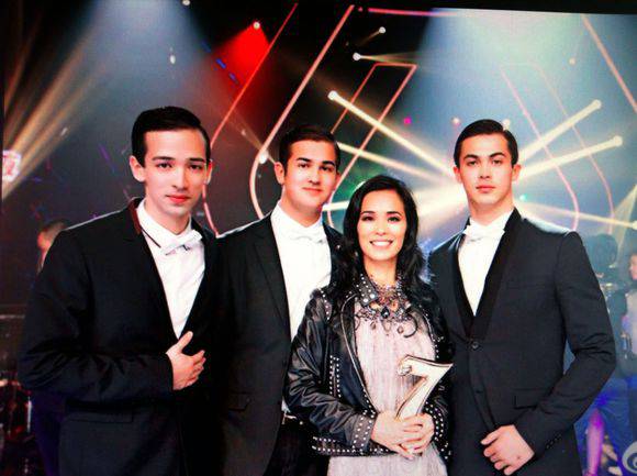 揭秘韋唯為什么離婚 韋唯的三個兒子近照曝光顏值超高