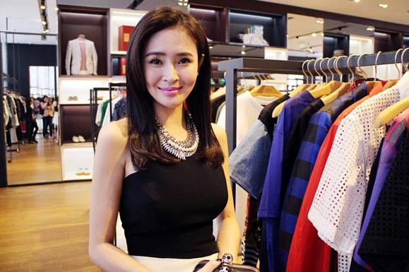 于明加大胸是隆的嗎 揭于明加個人資料及胸圍大小