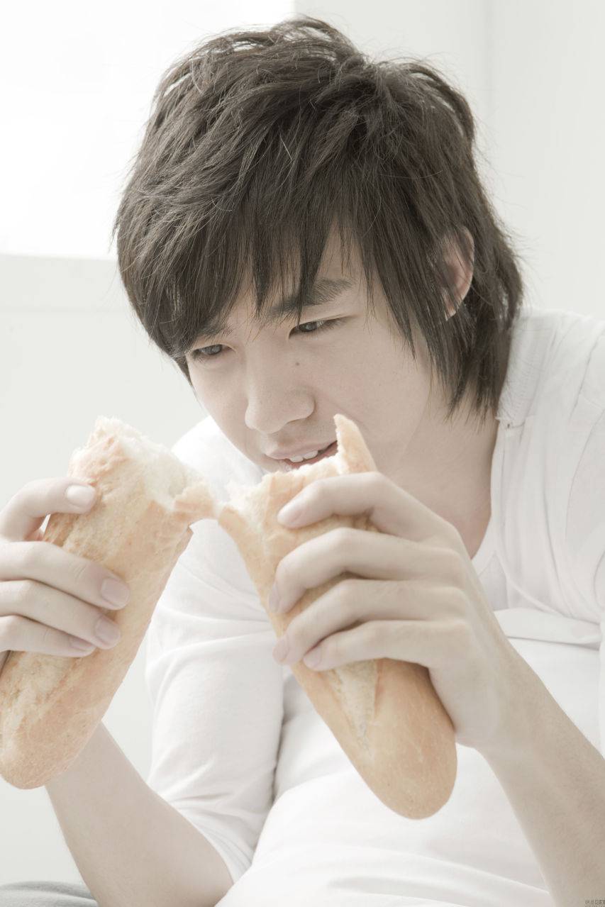 俞灝明個人資料 俞灝明燒傷前后對比