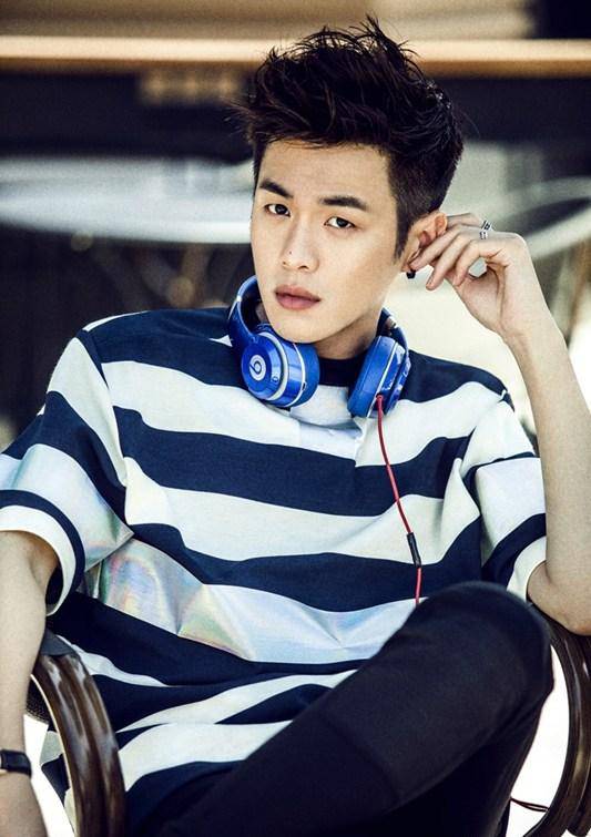 張若昀的父親是誰 曝張若昀家庭背景驚人