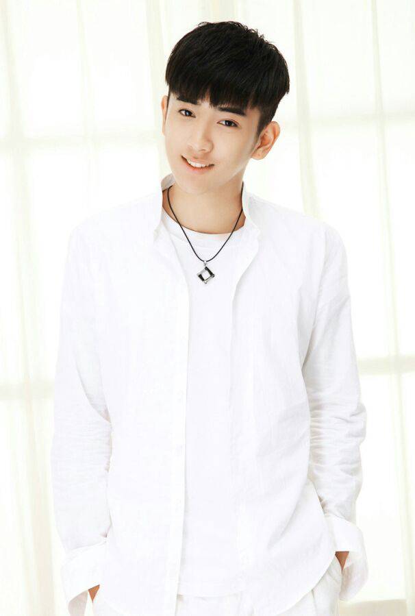 殷洪怎么死的 殷洪的扮演者陳若軒資料簡介