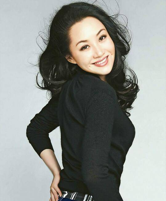 許晴女兒正面照曝光 細(xì)數(shù)許晴瓊瑤式的戀愛歷程