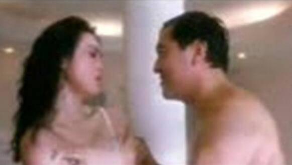 張敏激情三級片遭扒 全裸浴缸露奶劇照曝光