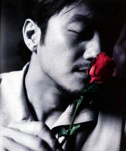 李亞鵬個人資料 李亞鵬王菲離婚原因公布