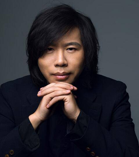 盧庚戌嬌妻張辛怡性感寫真 隱婚四年玩車震當眾激吻