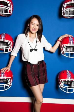 章子怡簡歷曝光 章子怡赤腳插花被贊賢惠