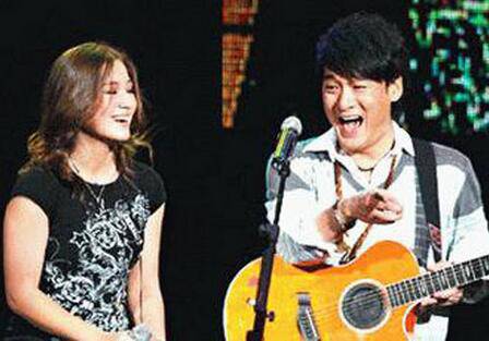 周華健妻子康梓蘭個(gè)人資料 19歲混血女兒近照曝光