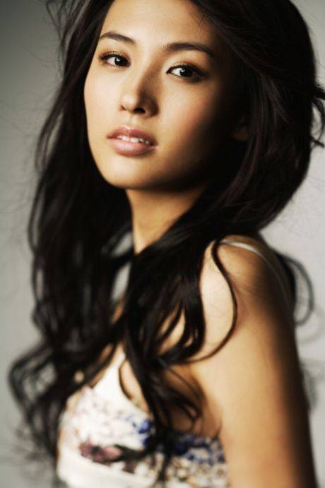 鄭羅茜個(gè)人資料  領(lǐng)家御姐 鄭羅茜蠻腰細(xì)腿被贊好身材