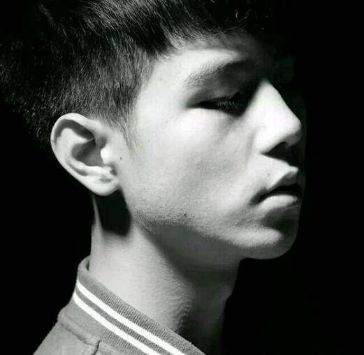 變形記最帥主人公楊桐照片 叛逆少年變學霸的成功逆襲