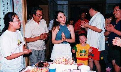 英達現(xiàn)任老婆是誰 與前妻宋丹丹離婚內(nèi)幕曝光