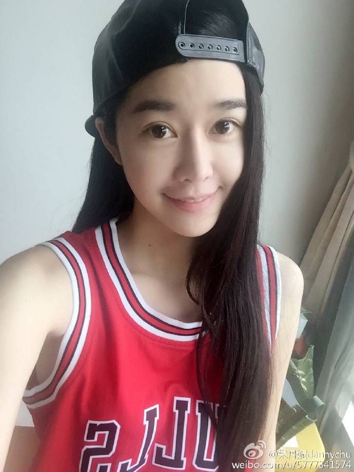 非誠勿擾朱丹妮個人資料  心動女神 朱丹妮牽手 靠譜男神