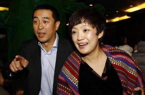 張嘉譯的老婆是誰 張嘉譯個(gè)人資料背景大揭秘