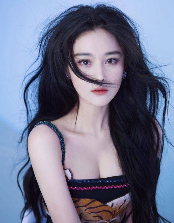 揭張馨予的乳有多大 瘋狂床照曝光裸胸誘惑無下限