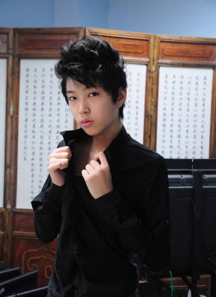 左溢身高對比圖 左溢一年級流利英文秒殺全場