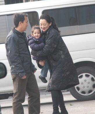 許晴女兒正面照曝光 細(xì)數(shù)許晴瓊瑤式的戀愛歷程