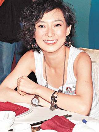 香港女星周家怡甘做小三七年 戀情不見光盼扶正