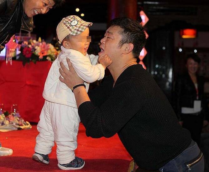 丫蛋老公兒子照片曝光 揭丫蛋成名前辛酸經(jīng)歷